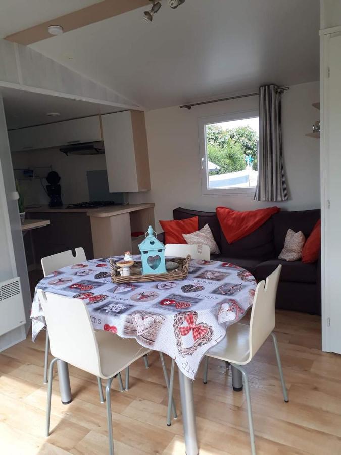 Luxueuze Stacaravan 4Pers Met Terras En Tuintje Bredene Exterior photo